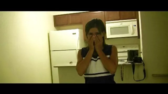 Alice გატაცებით ჩართული უკიდურესი ქმედება მჭიდრო ტანსაცმელი