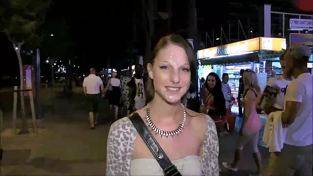 ელიზა იჯდა მასაჟი იხვი